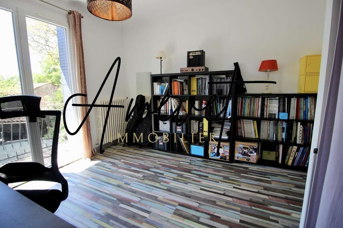 Maison à MORIERES-LES-AVIGNON