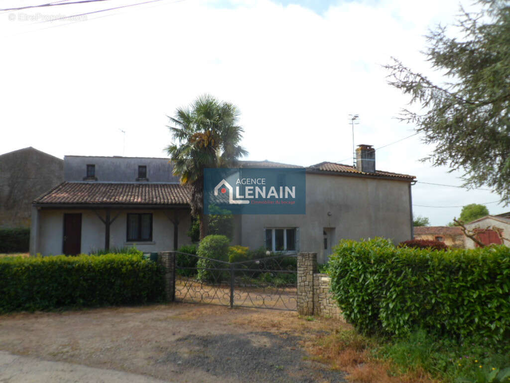 Maison à MONTOURNAIS
