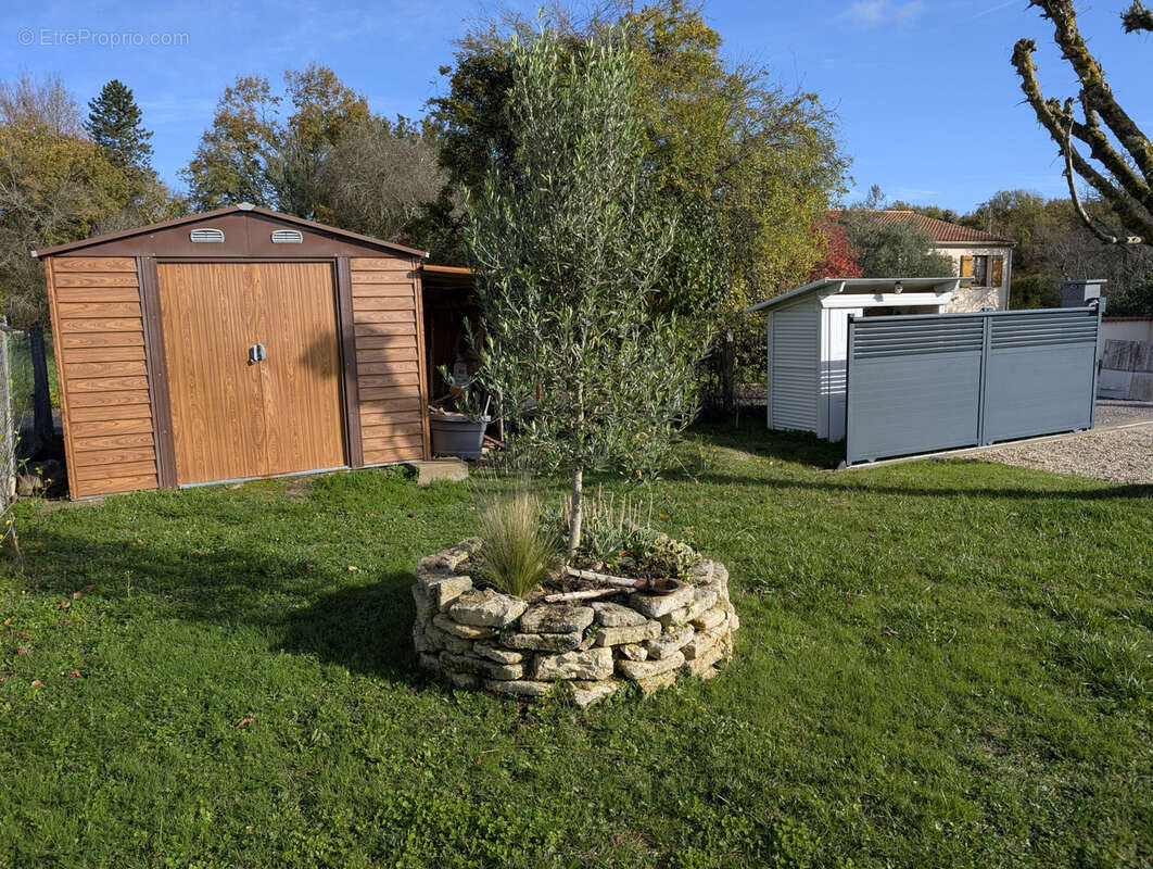 Maison à LA CHAPELLE-DES-POTS