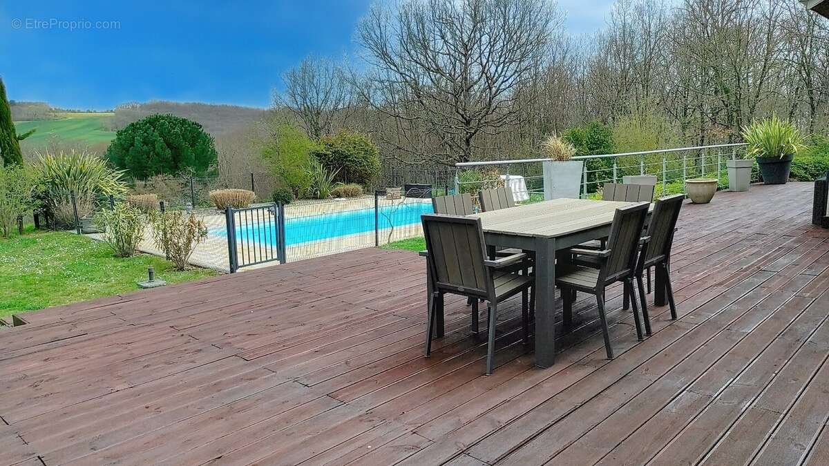 Maison à PUJAUDRAN
