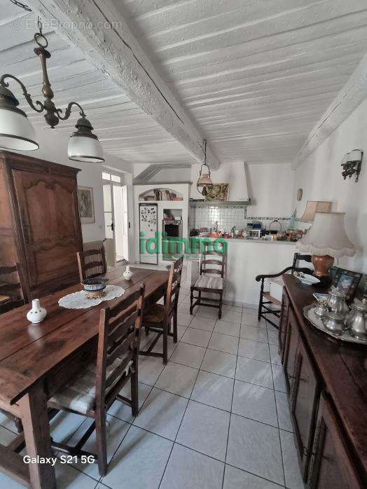 Rare Draguignan belle maison de ville F3/4 107m2 terrasse véranda 2 garages caves 267000€ dpe d - photo 7