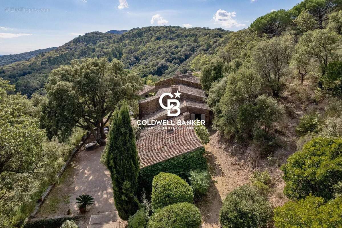 Maison à LA GARDE-FREINET