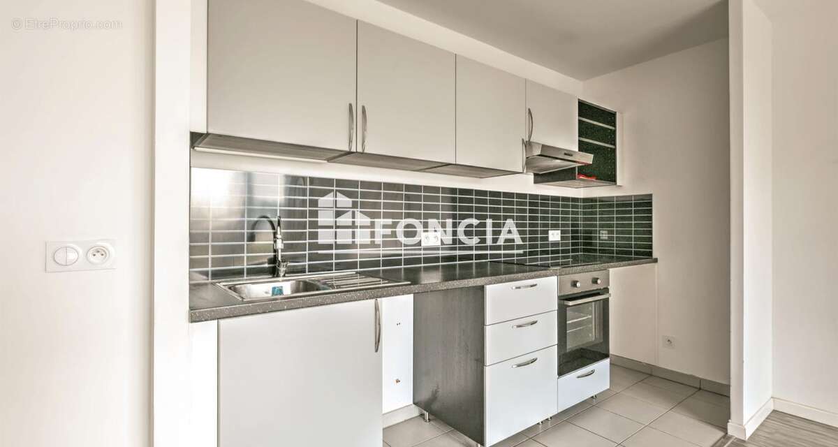 Appartement à FONTENAY-LE-FLEURY