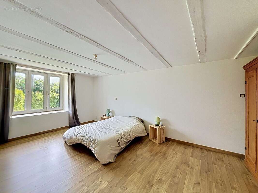 Maison à ETUZ