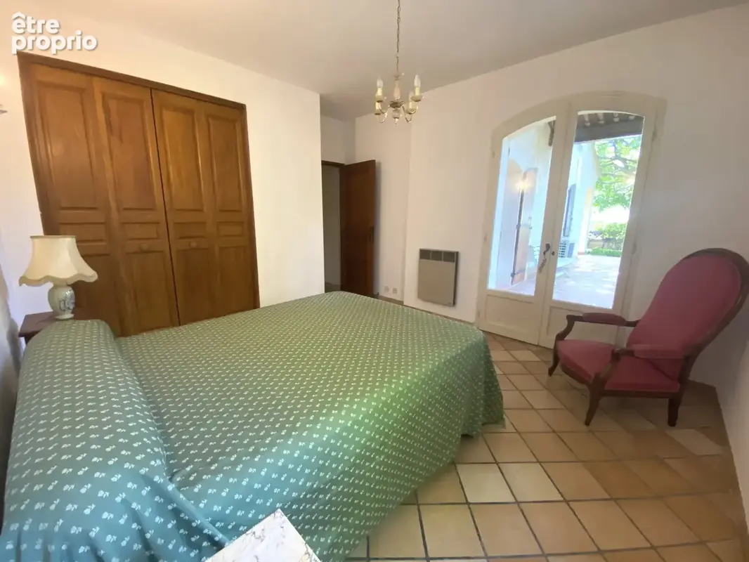Miramas   villa t6 avec garage, terrasse et parcelle de 637 m2 - photo 6