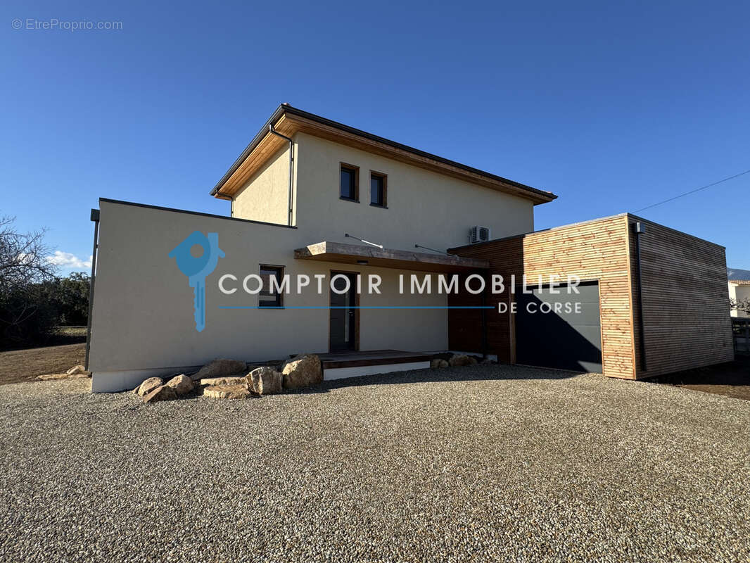 Villa T5 avec piscine et garage Secteur Ghisonaccia - photo 2
