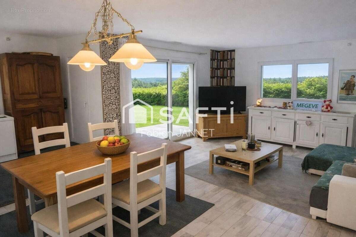 Photo 1 - Maison à JOUDES