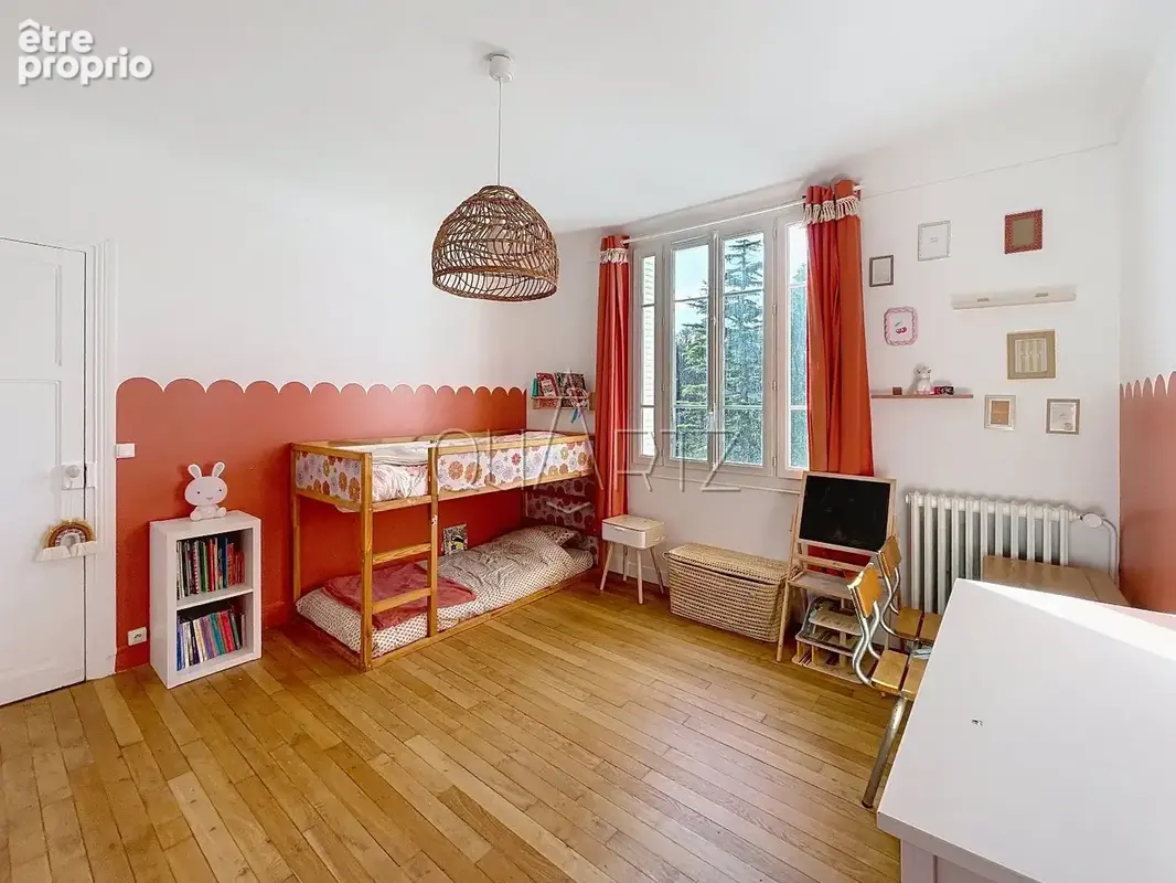 Belle meulière familiale en centre ville - photo 10