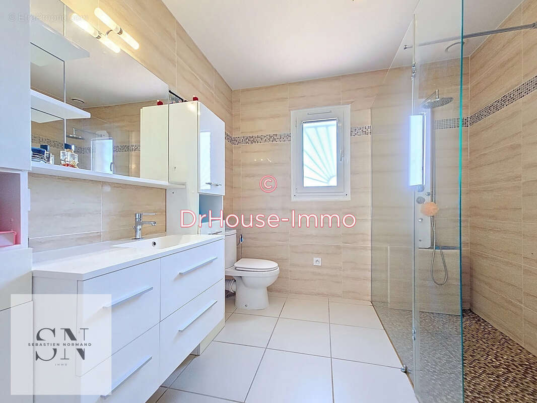 Maison à ALLEZ-ET-CAZENEUVE