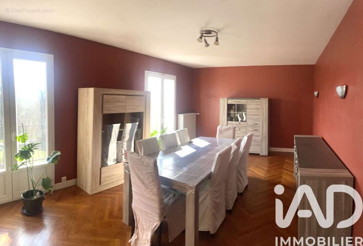 Maison 164 m² à Arsonval  - photo 5