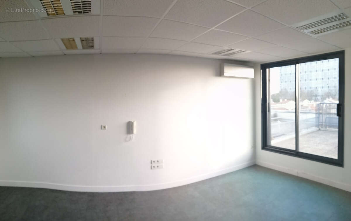 Commerce à LA ROCHELLE