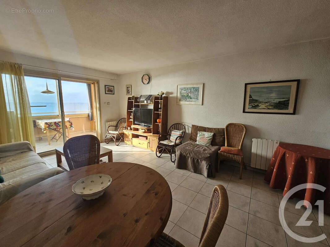 Appartement à SIX-FOURS-LES-PLAGES