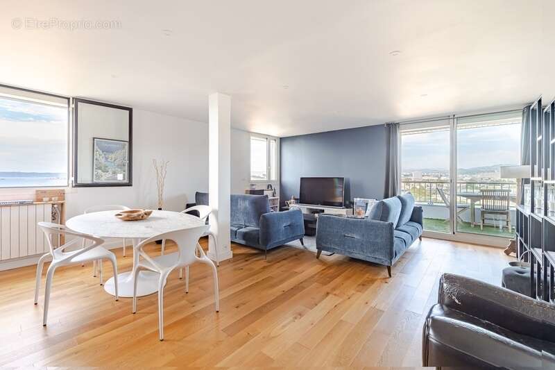 Appartement à MARSEILLE-8E