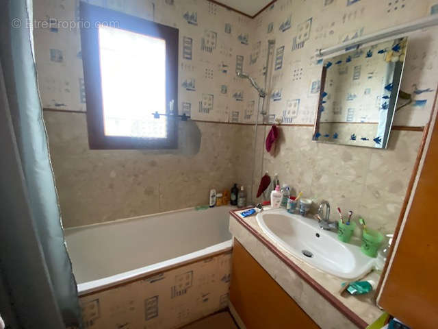 Maison à SAINT-JEAN-DE-BRAYE