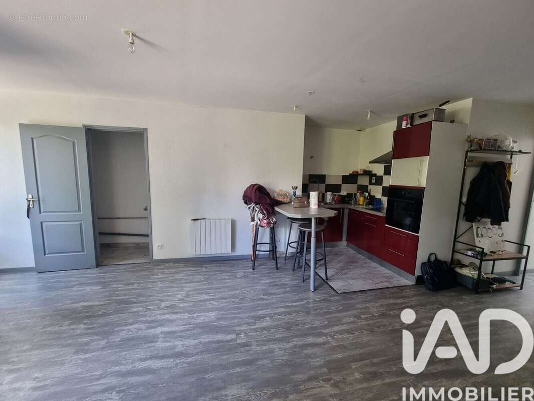 Photo 2 - Appartement à SAINT-GERMAIN-LAVAL
