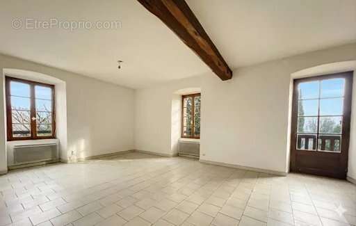 Appartement à LEZAN