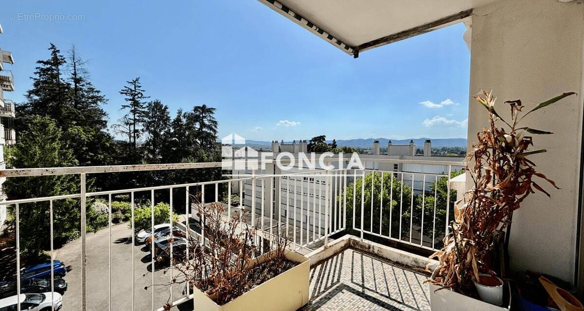 Appartement à TASSIN-LA-DEMI-LUNE
