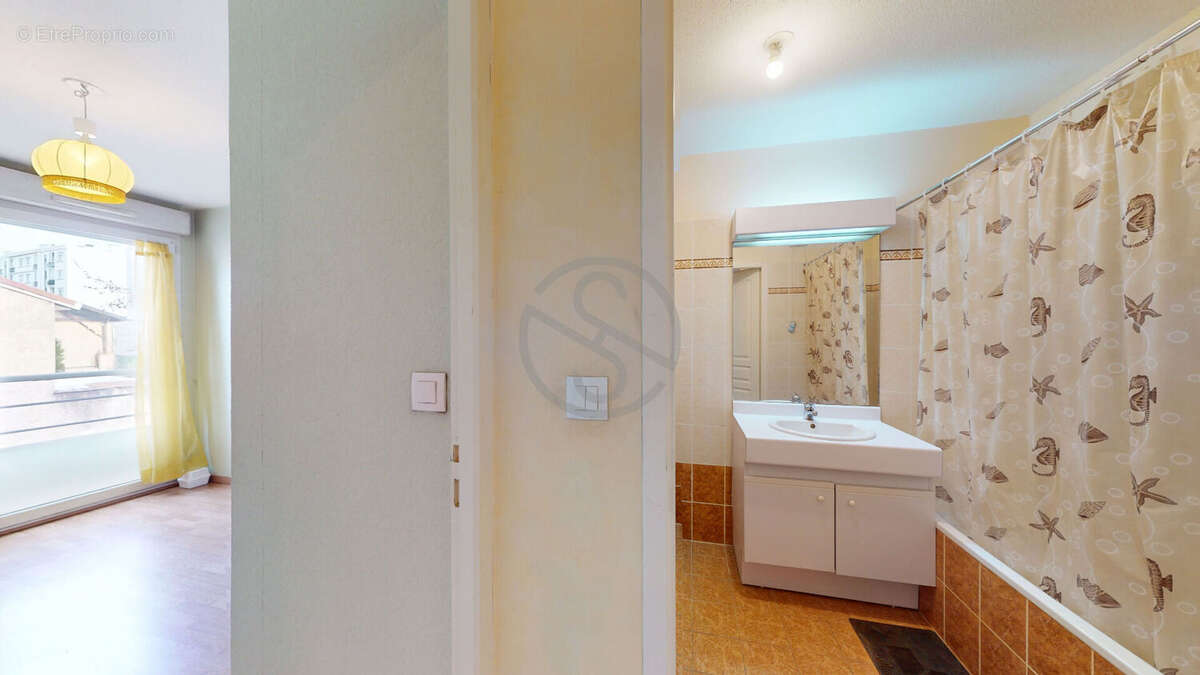 Appartement à SAINT-FONS