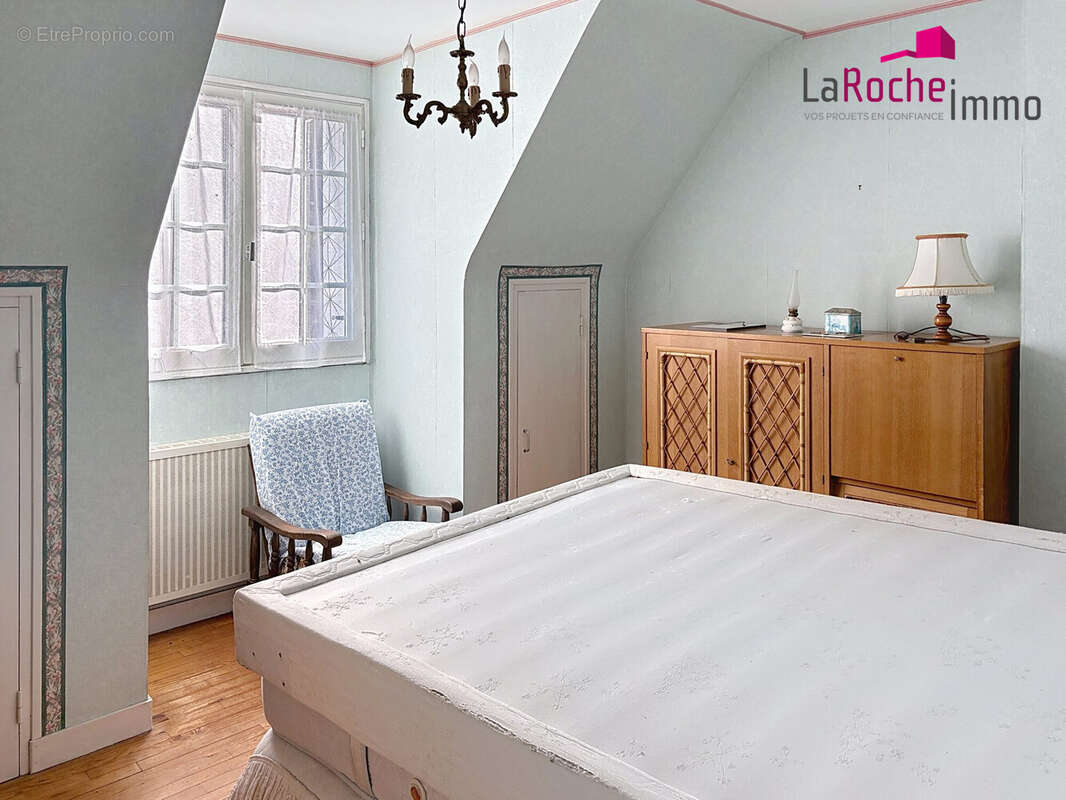 Maison à LA ROCHE-MAURICE