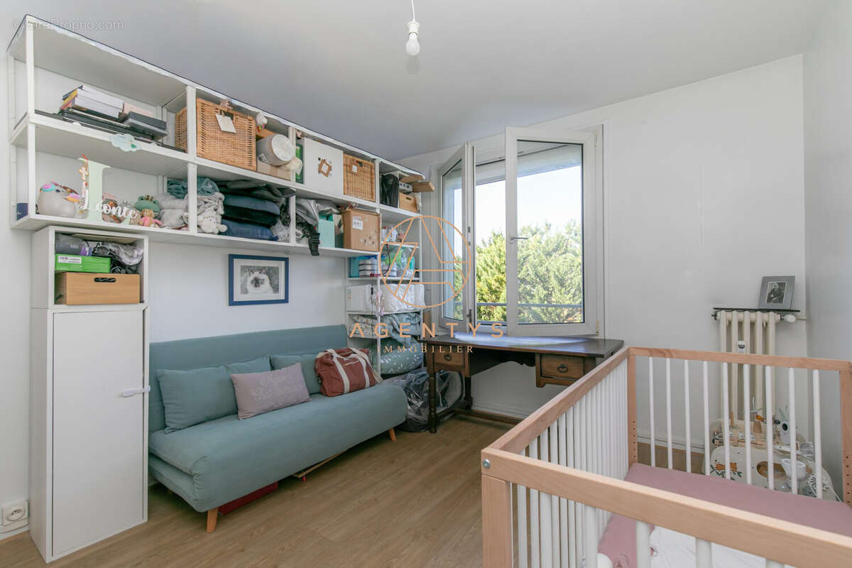 Appartement à SAINT-MAUR-DES-FOSSES