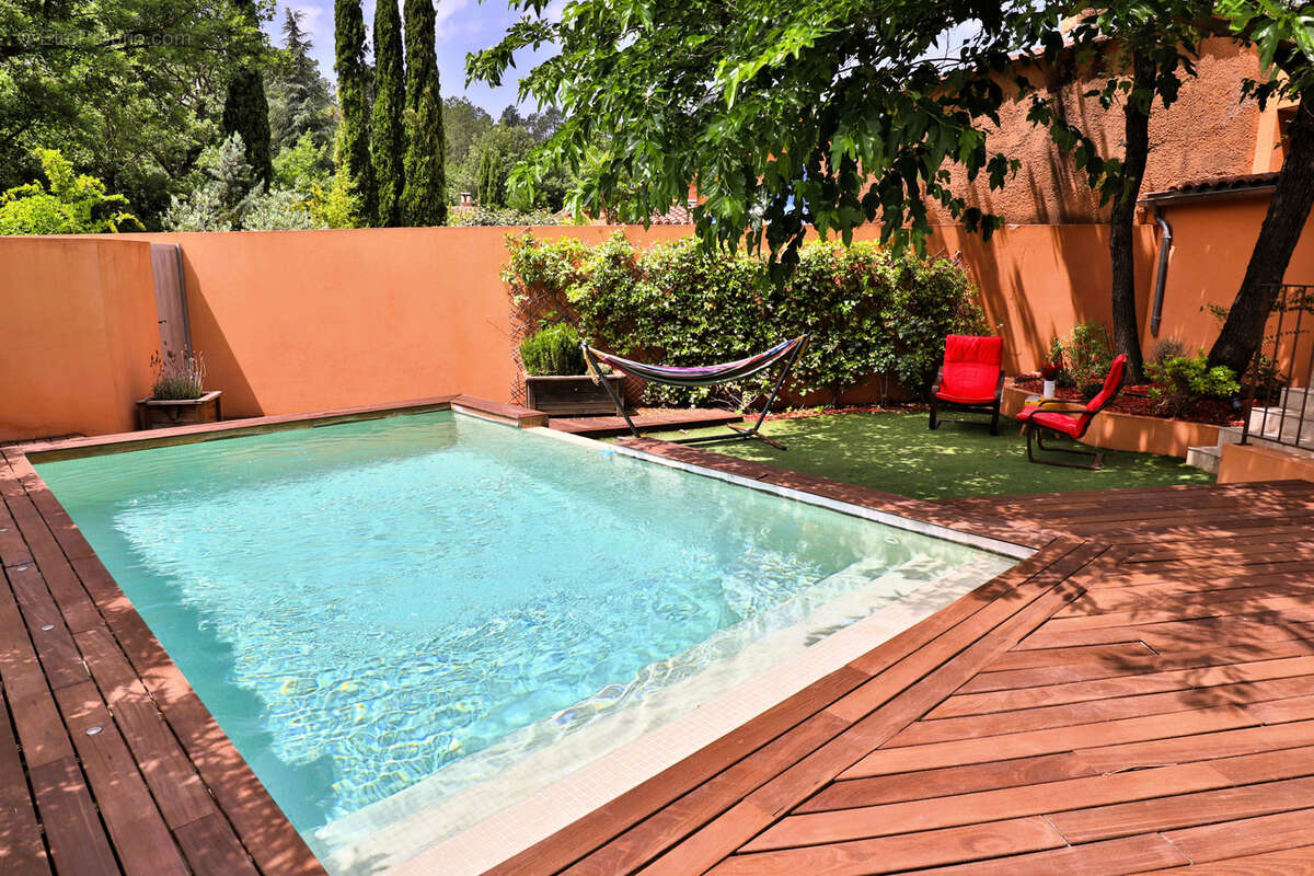 Maison à ROUSSILLON