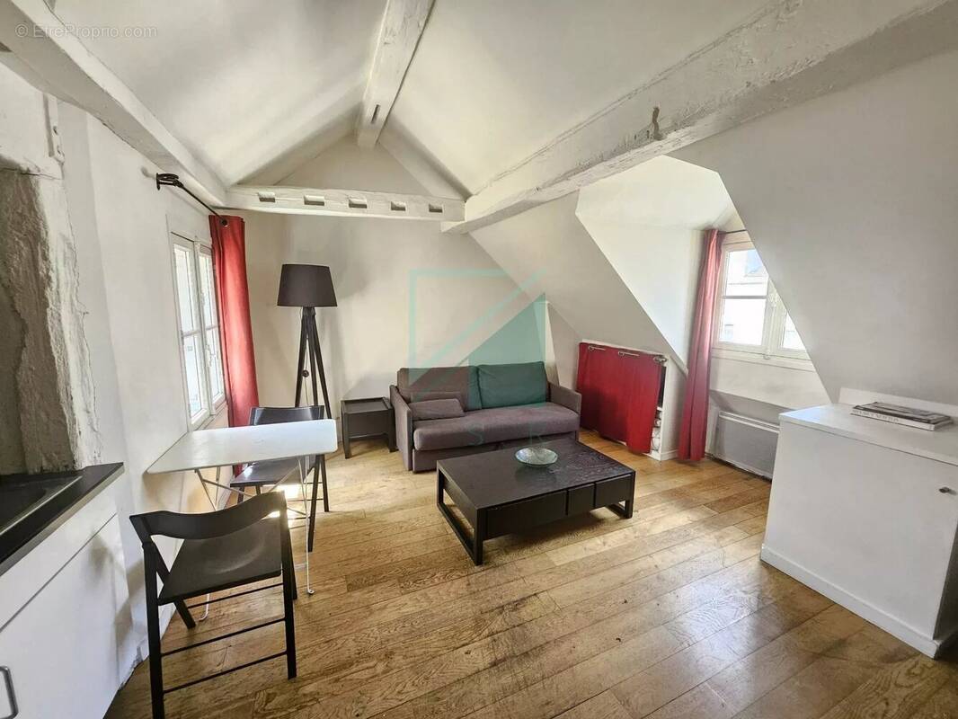 Appartement à PARIS-2E