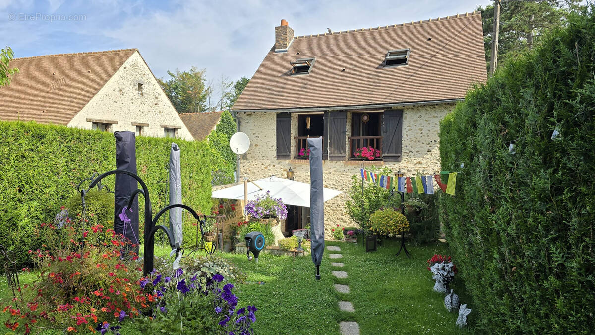 Maison à LONGVILLIERS