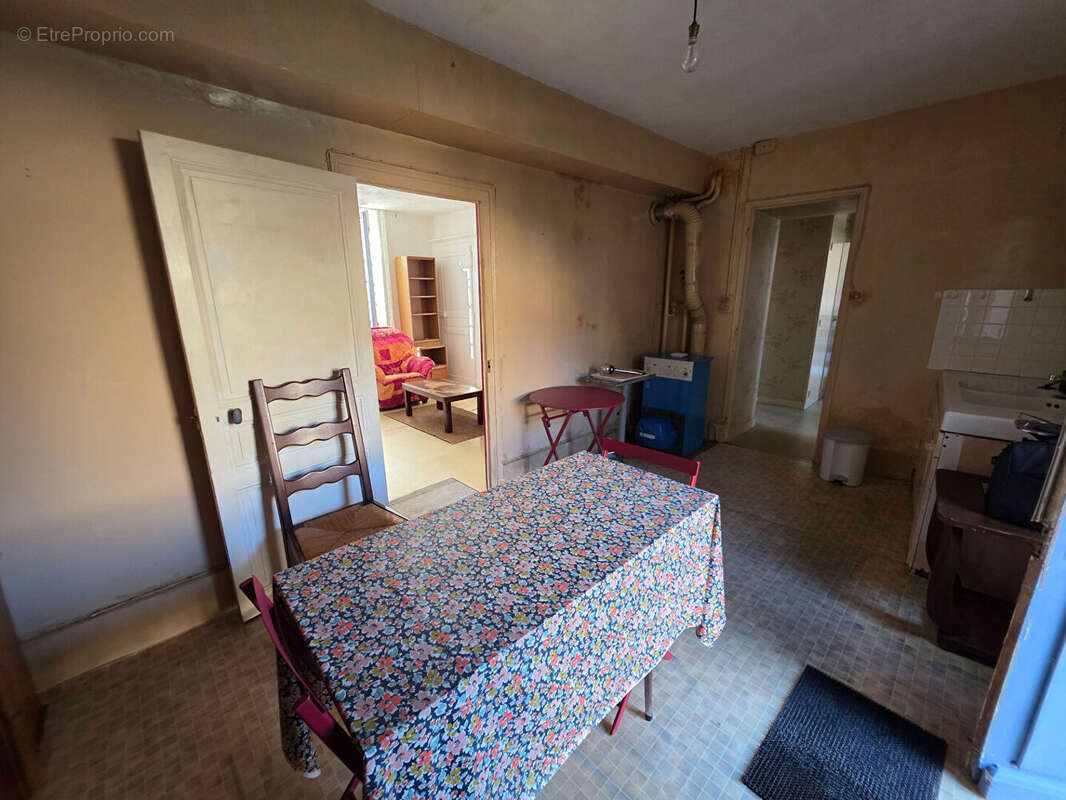 Maison à TOURNON-SAINT-MARTIN