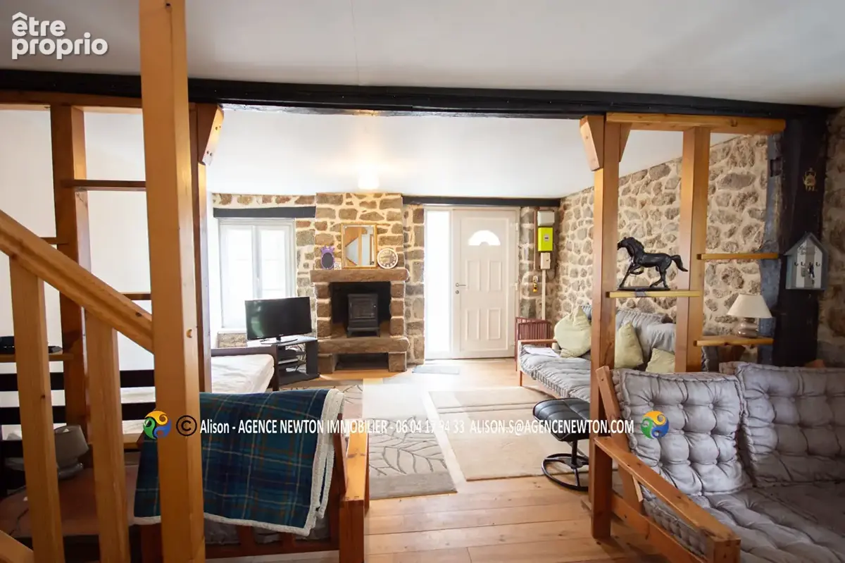 SOUS-COMPROMIS - ILLE ET VILAINE, BRETAGNE, près de Saint-James, maison de campagne individuelle de 3 chambres, écuries, 8340m2  - photo 6