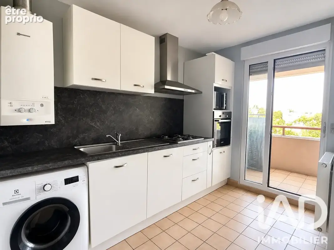 Photo 1 - Appartement à LYON-8E