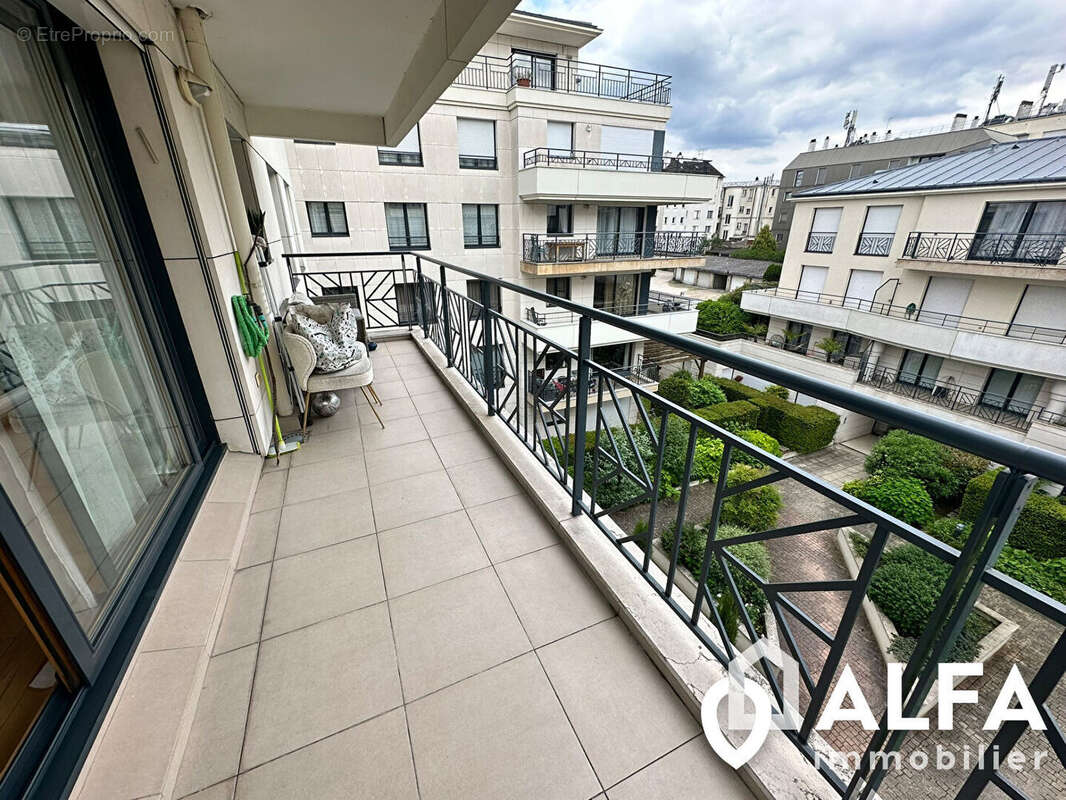Appartement à ENGHIEN-LES-BAINS
