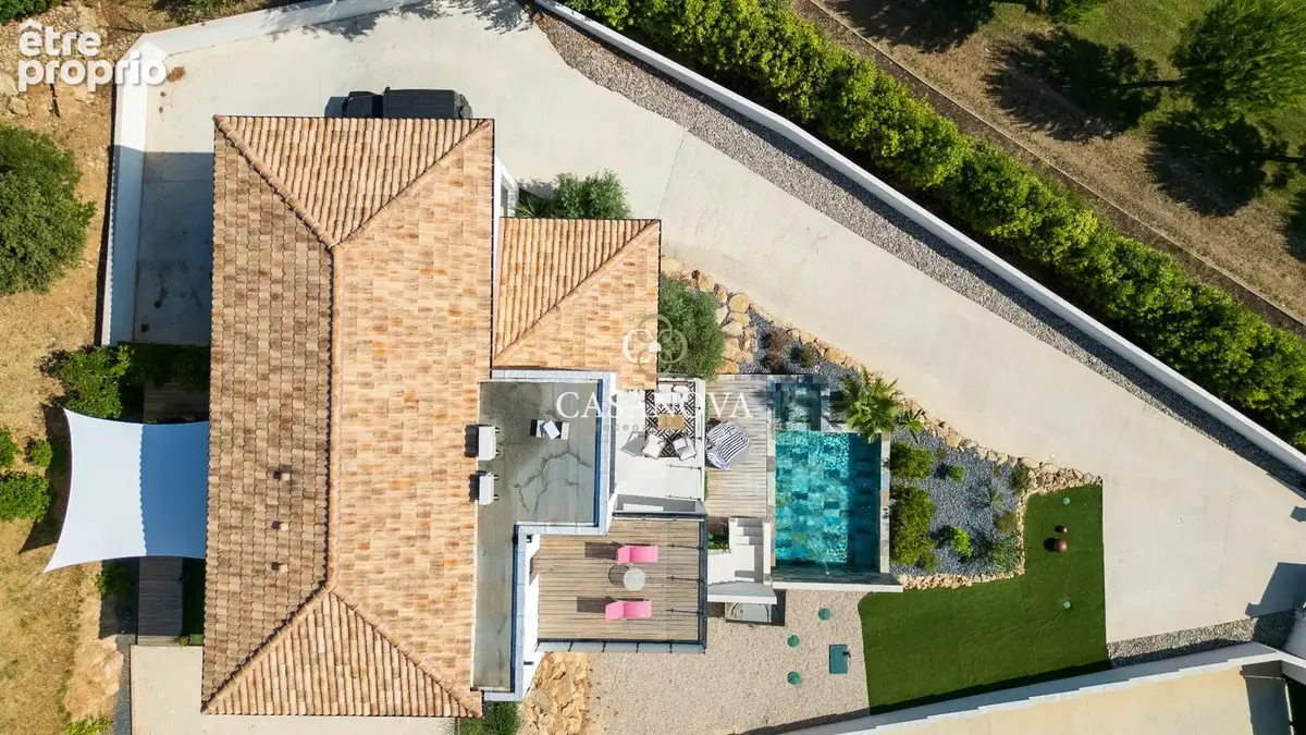 VUE PANORAMIQUE, dans un environnement calme et verdoyant sans être isolé, VILLA CONTEMPORAINE 2023 située dans un quartier rési - photo 3