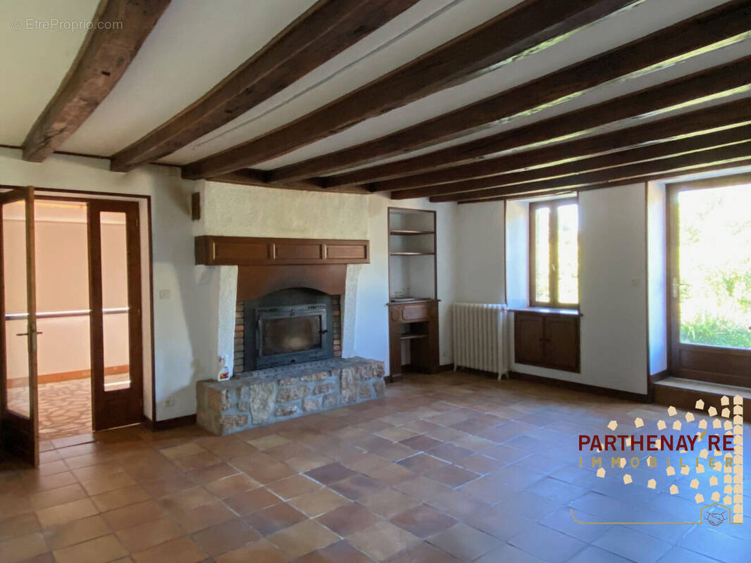 Salon  - Maison à PARTHENAY