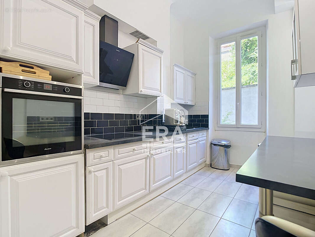 Appartement à MARSEILLE-6E