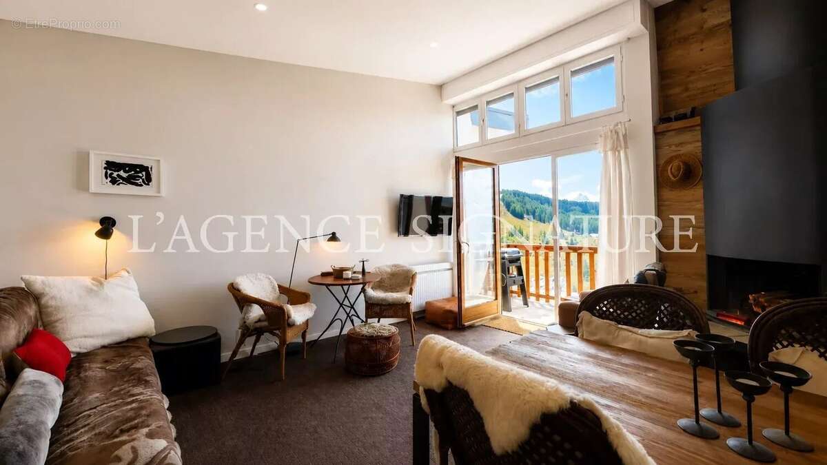Valberg "Christian" 2 pièces rénové - 39 m2 - vue dégagée - photo 2