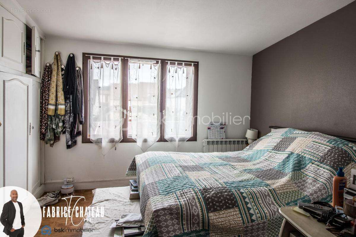 Maison familiale avec dépendance indépendante et sous-sol - photo 10