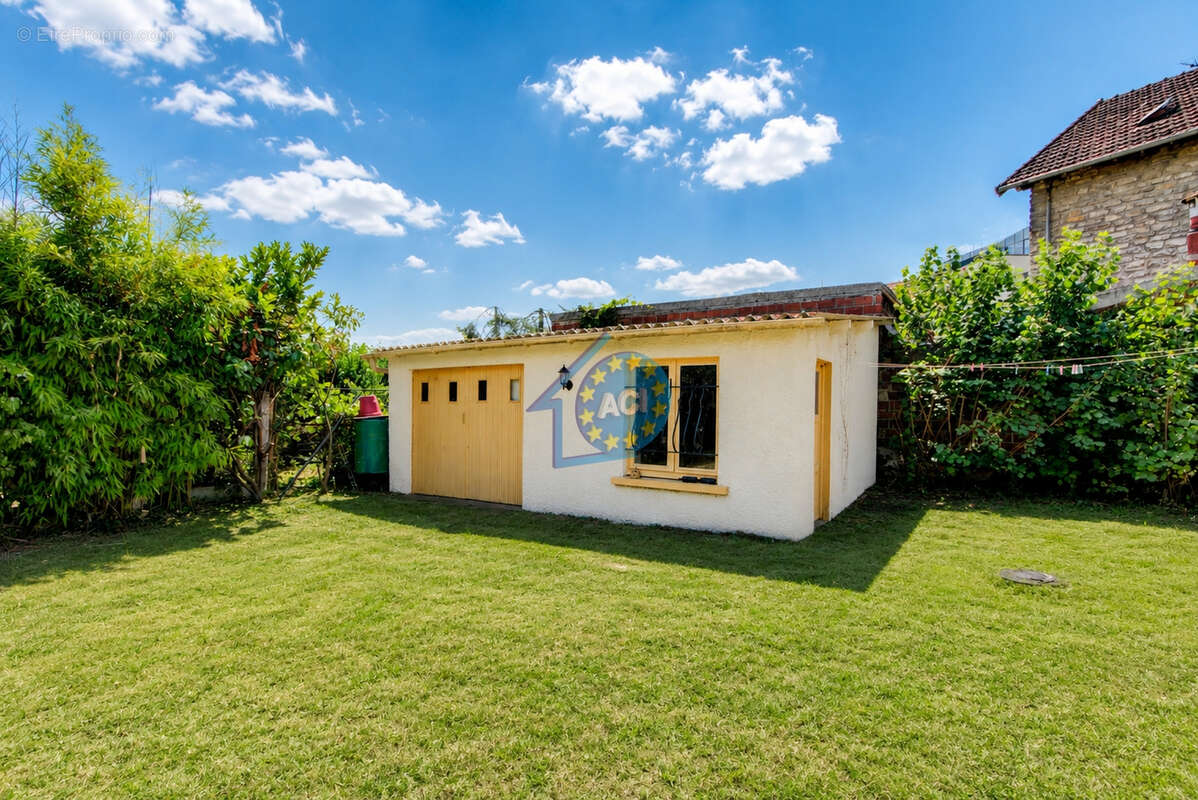 Maison bourgeoise Mantes-la-Jolie - 80 m² - 3 chambres - 450 m² terrain - photo 11