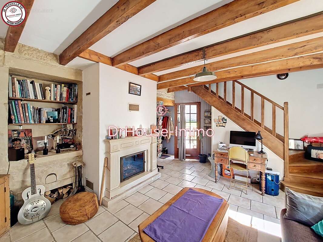 Maison à SAINT-GELAIS