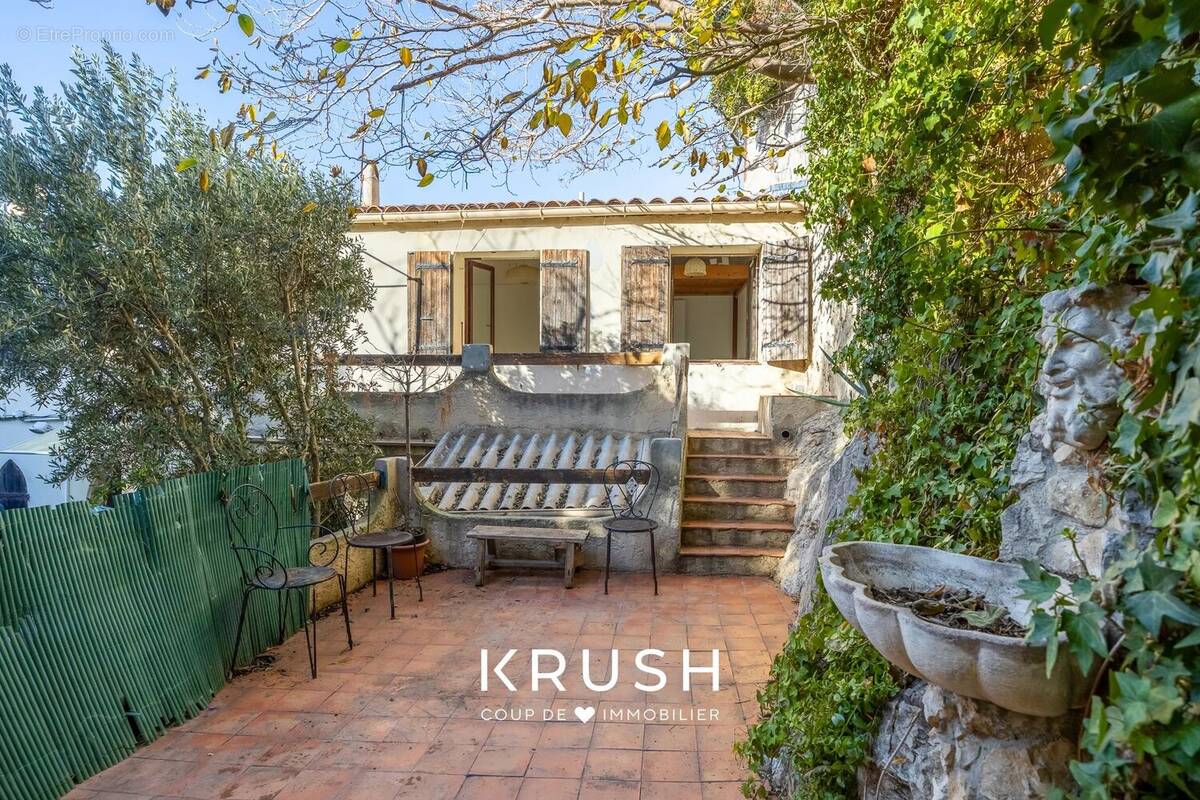 Appartement à MARSEILLE-7E