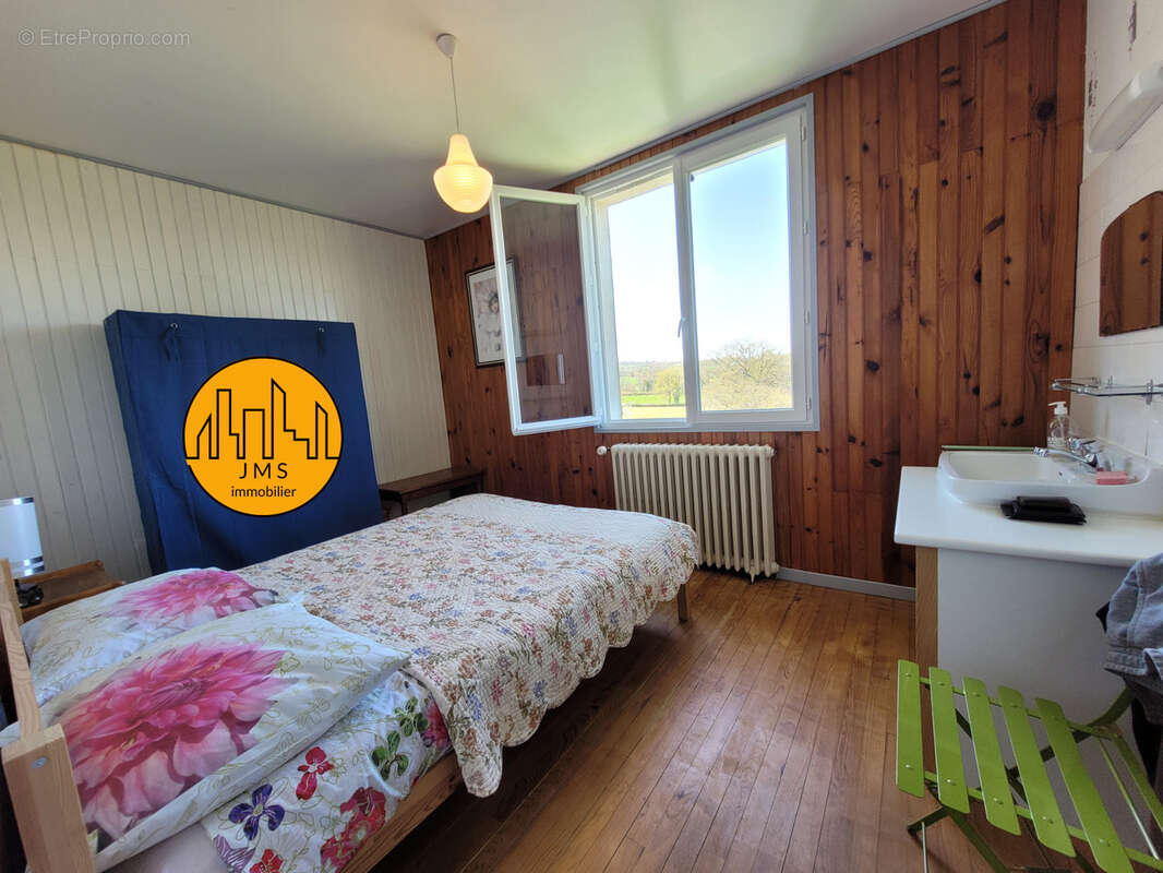 Maison à NOYANT-D&#039;ALLIER