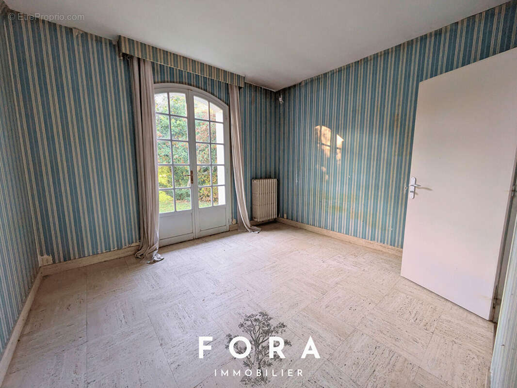 Maison à CONDE-SUR-NOIREAU