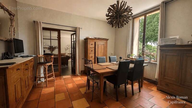 Maison à MENESPLET