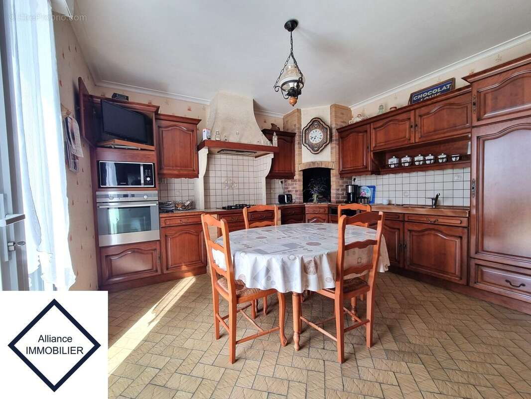 Maison à SAINT-MEEN-LE-GRAND