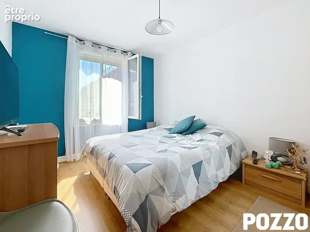 SAINT-LO  A vendre appartement avec 3 chambres dans résidence calme - photo 3