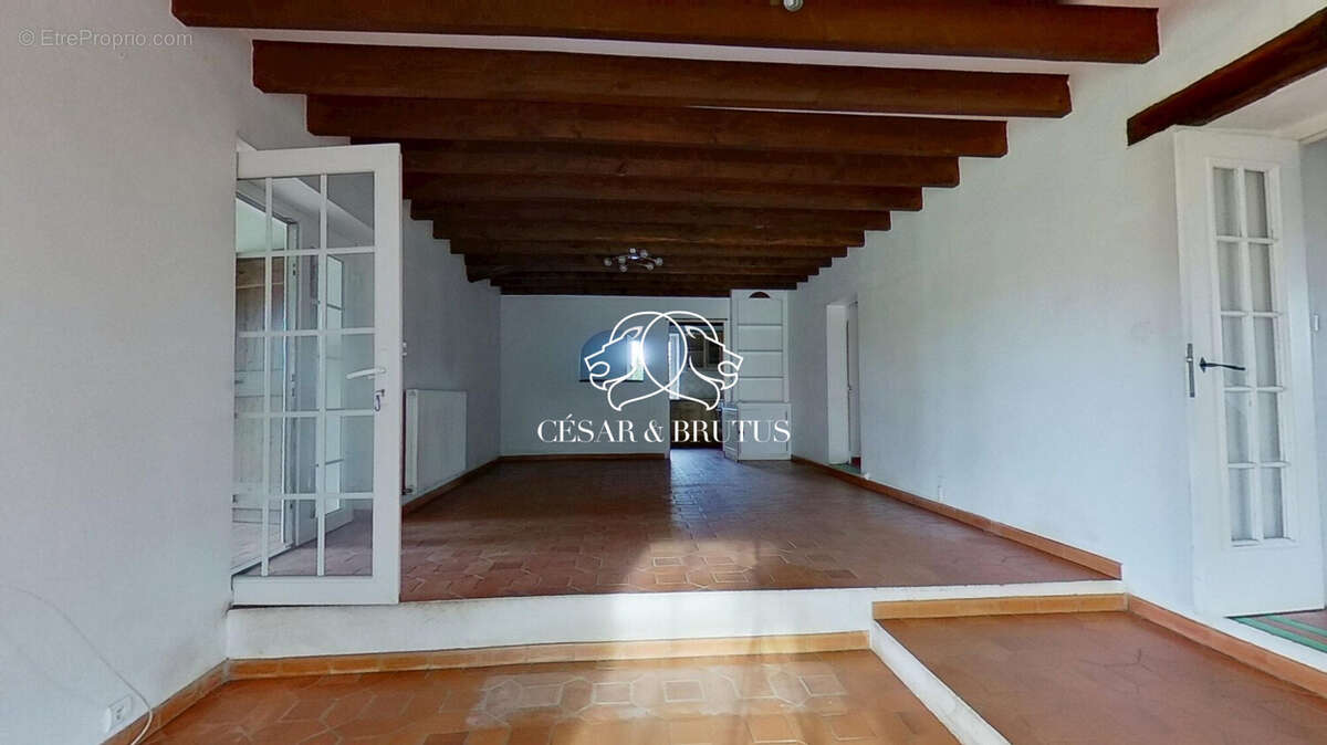 Maison 180 m² à Saint-Trivier-Sur-Moignans  - photo 6
