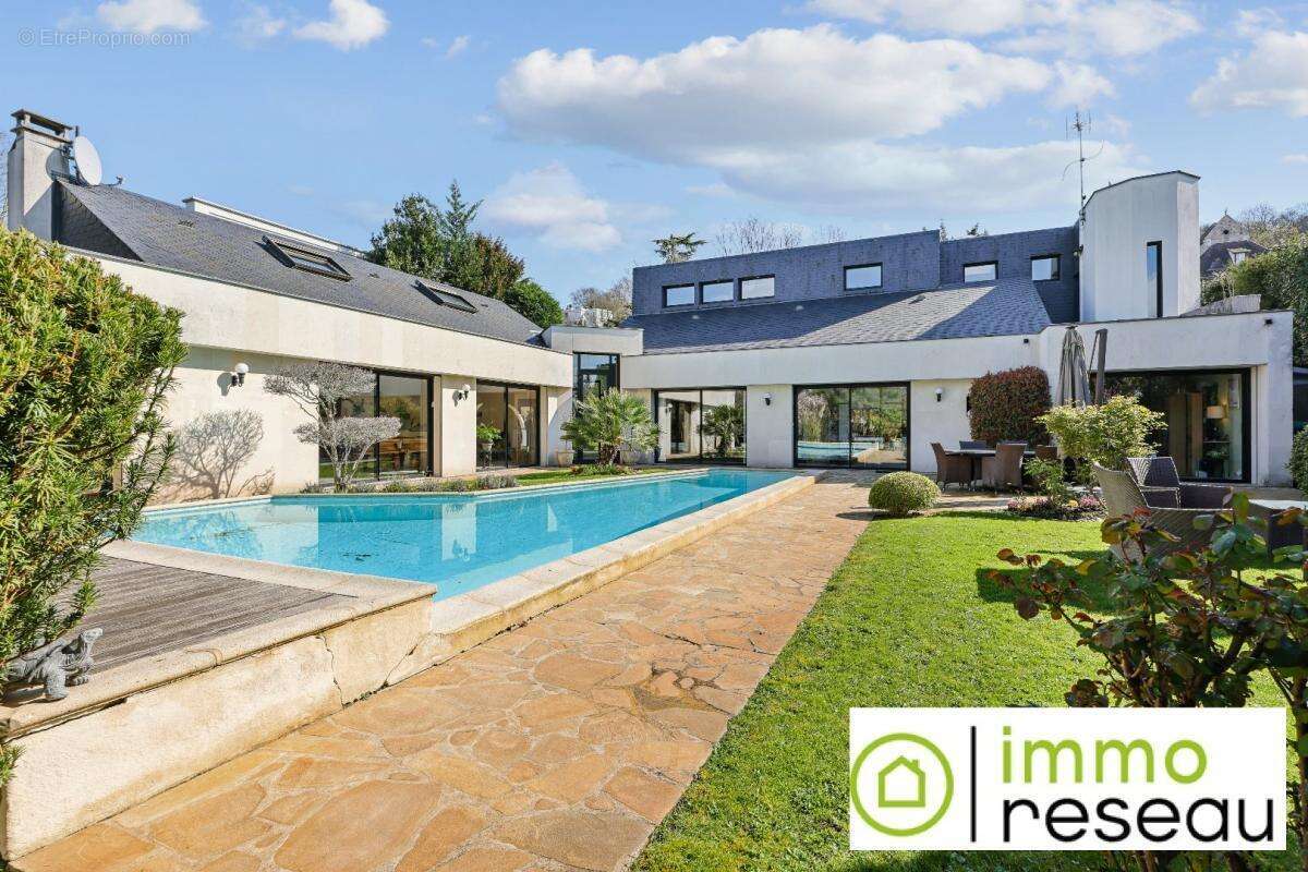 Maison à VILLENEUVE-LE-ROI