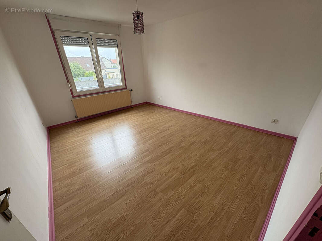 Maison à SAINT-QUENTIN