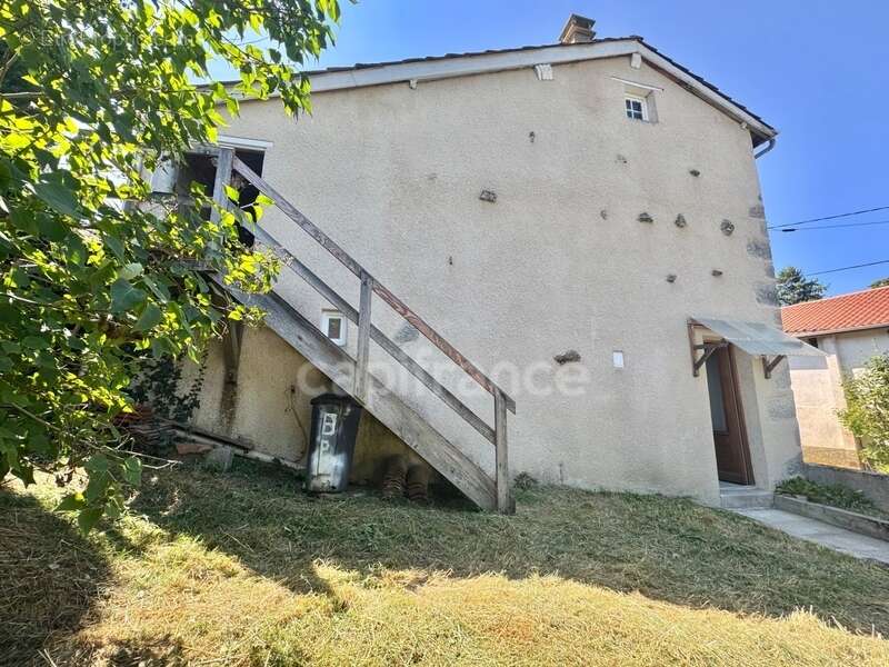 Maison à SAINT-JEAN-LA-VETRE