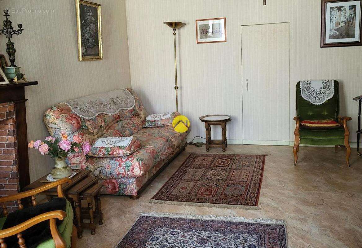 Maison à AUTRY-LE-CHATEL