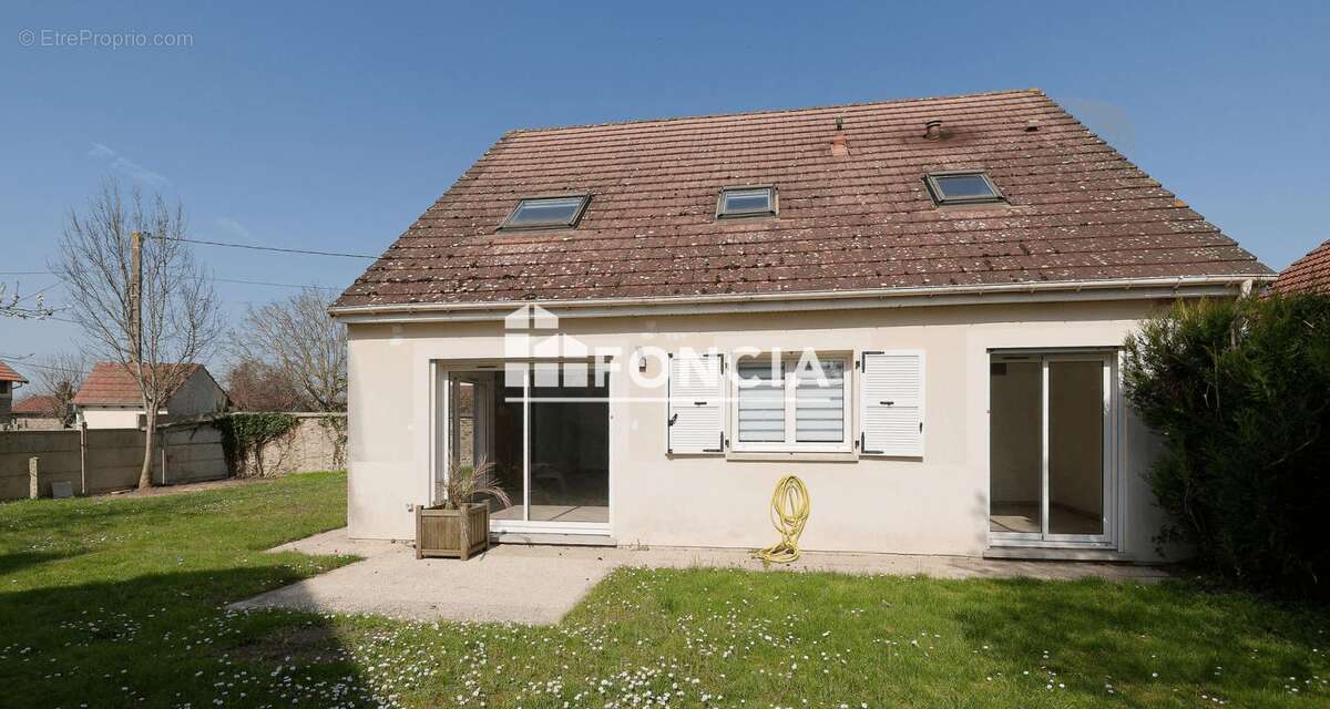 Maison à PRINGY